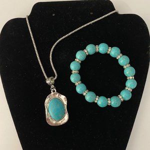 REDUCED! Turquoise Stone Necklace / Bracelet Set